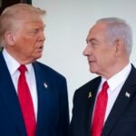 الرئيس الأمريكي السابق دونالد ترامب ورئيس الوزراء الإسرائيلي بنيامين نتنياهو.