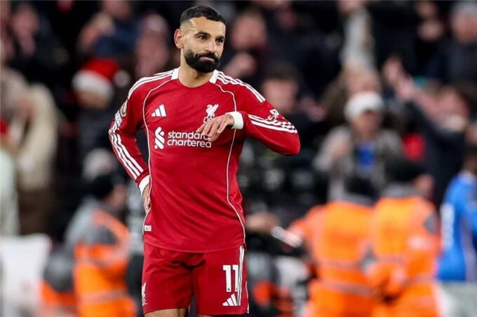 محمد صلاح يحتفل بهدف في مباراة سابقة ضد بورنموث