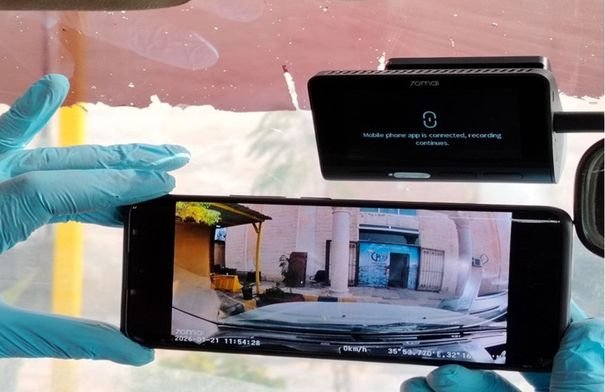 صورة لمركبة تابعة لبلدية جرش مزودة بكاميرا مراقبة بيئية