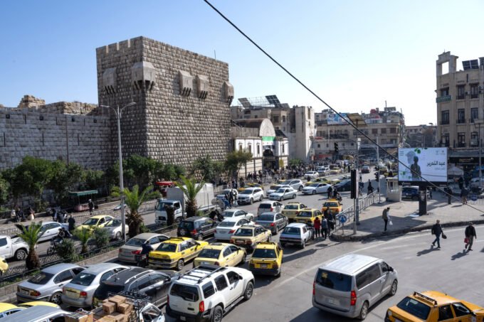 ختم نقابة الفنانين السوريين أو شعارها على وثيقة رسمية