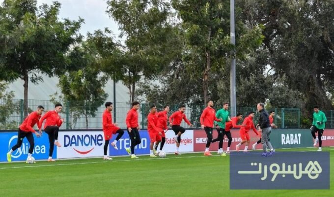 لاعبي المنتخب المغربي في حصة تدريبية بمركب محمد السادس استعدادًا لنهائي كأس أمم إفريقيا.