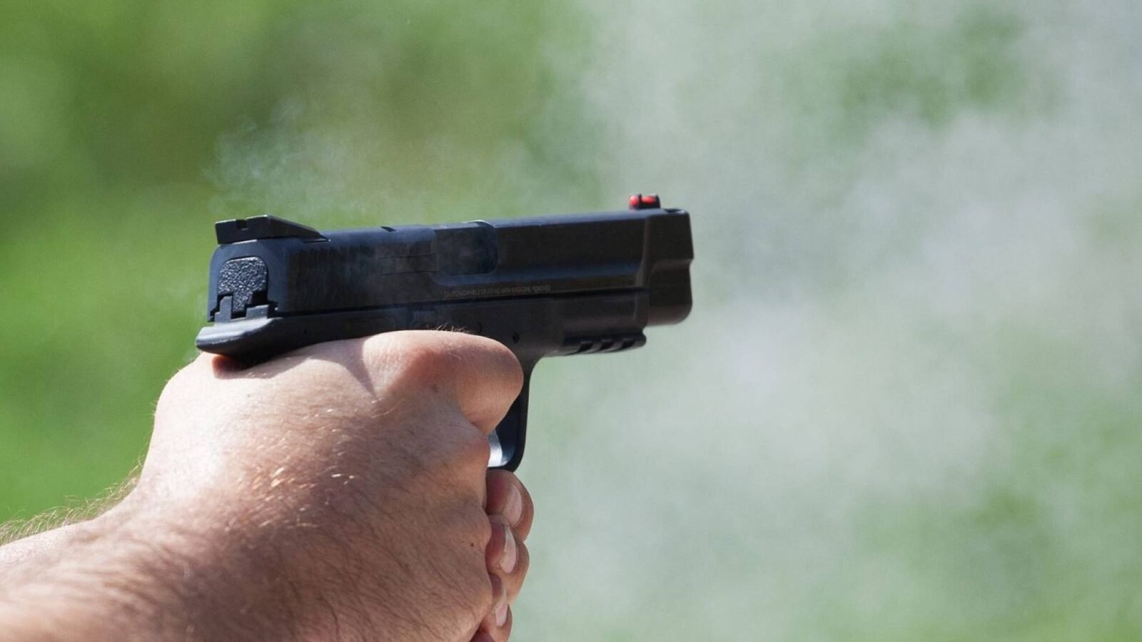 سيارة شرطة أمريكية في موقع حادث إطلاق نار بولاية ميسيسيبي