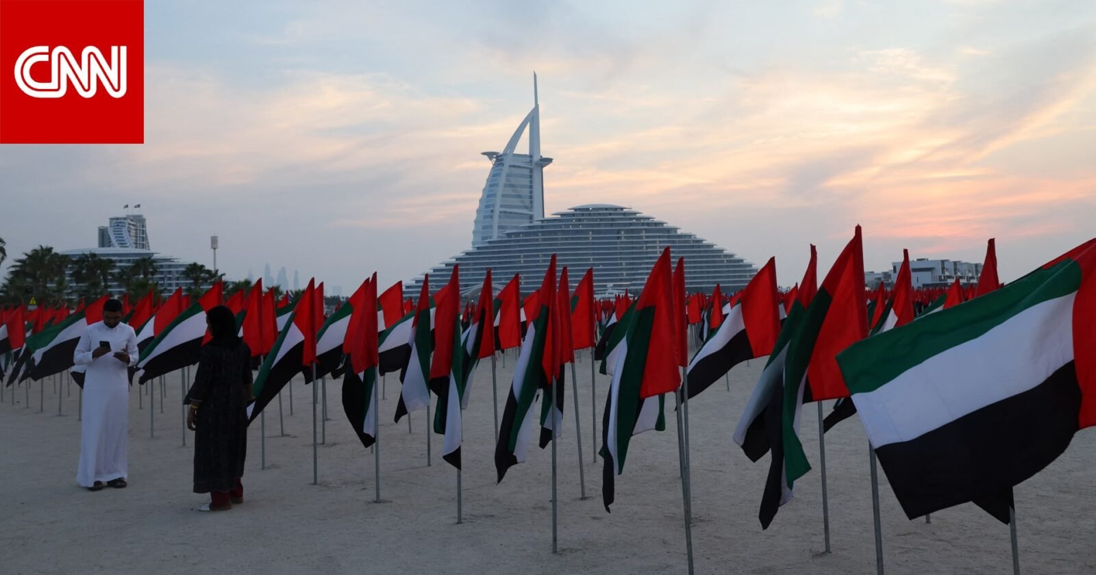 مشهد جوي لطائرات القوات المسلحة الإماراتية خلال العروض الاحتفالية بيوم العزم