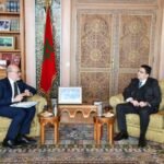 Rémy Rioux, directeur général de l'AFD, lors d'un point de presse à Rabat, discutant des projets de développement au Maroc.