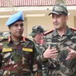 Le Général Mohammed Berrid des FAR et le Général MD Fakhrul Ahsan de la MINURSO lors de leur rencontre à Agadir sur le Sahara.