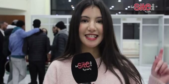 Les supporters marocains célèbrent et les joueurs des Lions de l'Atlas se préparent pour la finale de la CAN 2025 contre le Sénégal.