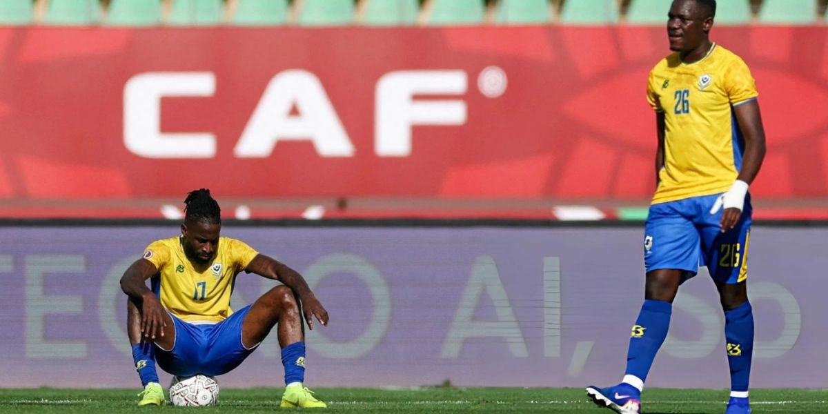 Joueurs de l'équipe nationale de football du Gabon sur le terrain