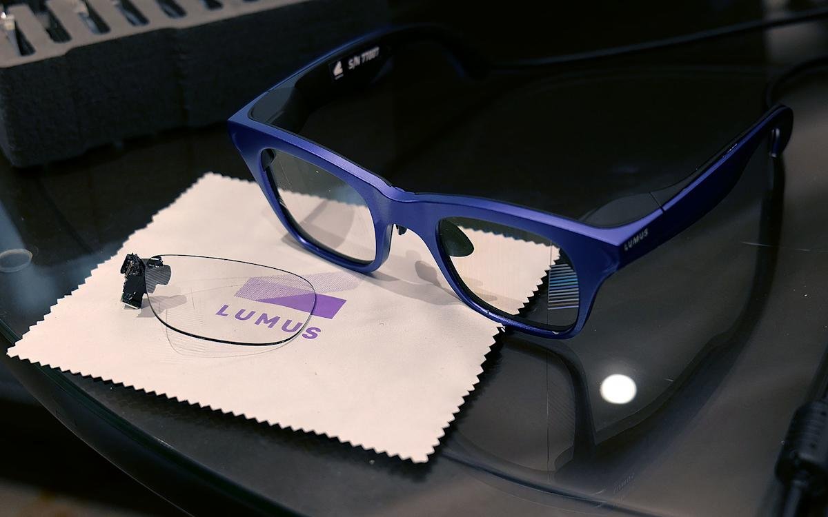 Lumus' advanced waveguide components for smartglasses, demonstrating wide field-of-view capabilities.