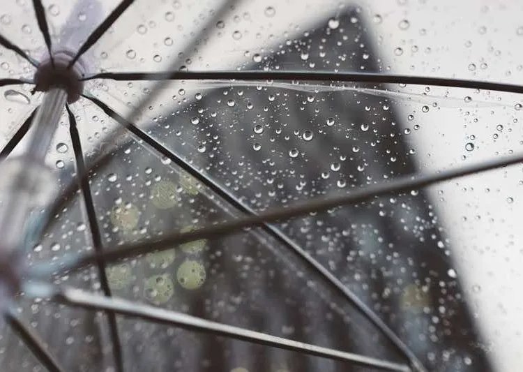 Morocco weather map illustrating areas under heavy rainfall, snowfall, and strong wind alerts