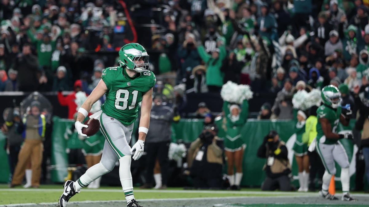 NFL Wild Card Showdown: How to Stream 49ers vs. Eagles Live and Free Online 3 Philadelphia Eagles and San Francisco 49ers players in action during an NFL game