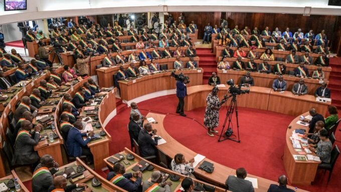 L'hémicycle de l'Assemblée nationale ivoirienne lors d'une séance plénière.