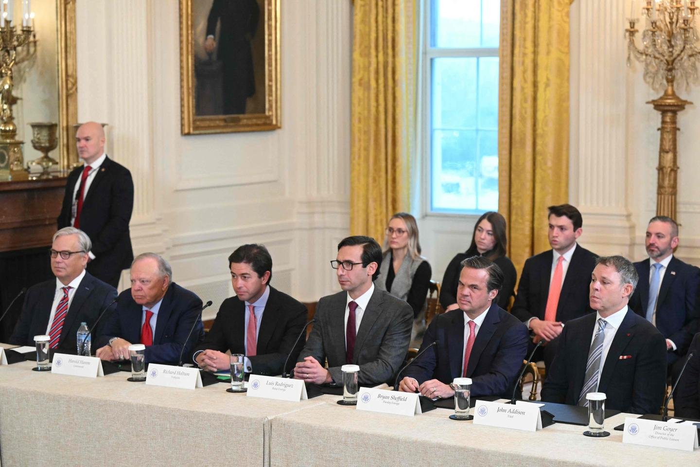 Face à Donald Trump, les majors américaines hésitent sur le pétrole du Venezuela 3 Donald Trump et les dirigeants de compagnies pétrolières américaines