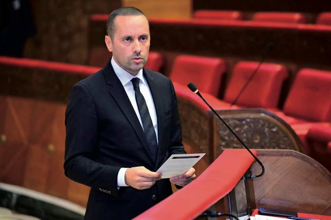 Le ministre de la Santé et de la Protection sociale, Amine Tahraoui, présentant le projet de loi sur la fusion CNOPS-CNSS devant la Chambre des représentants.