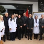 Le Ministre de la Santé et de la Protection Sociale, Amine Tehraoui, lors de l'inauguration d'un centre de santé au Maroc.