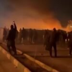Affrontements violents entre manifestants et forces de l'ordre à Mashhad, Iran.