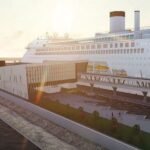Vue panoramique du nouveau terminal de croisières de Casablanca avec un paquebot amarré.