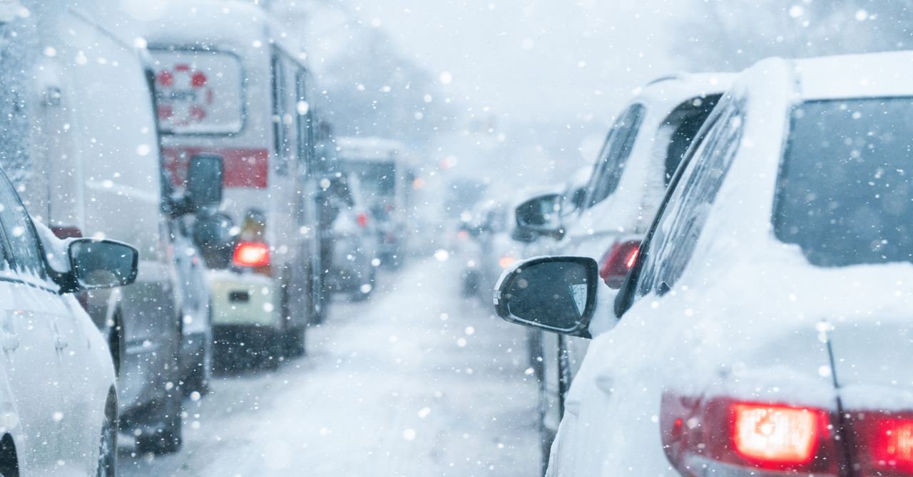 Map showing the projected path of a severe winter storm across the United States with snow and ice zones