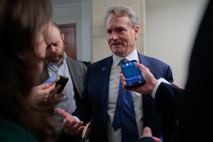 A general view of Wall Street, symbolizing the financial district and the performance of major banks.