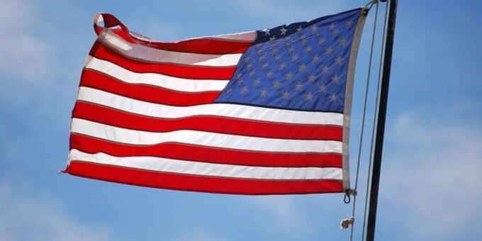 Carte de l'Afrique avec des flèches symbolisant les exportations vers les États-Unis, illustrant l'impact de l'AGOA.