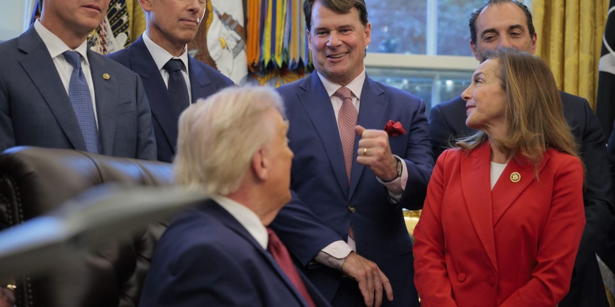 Detroit automakers lobby White House against new import tariffs