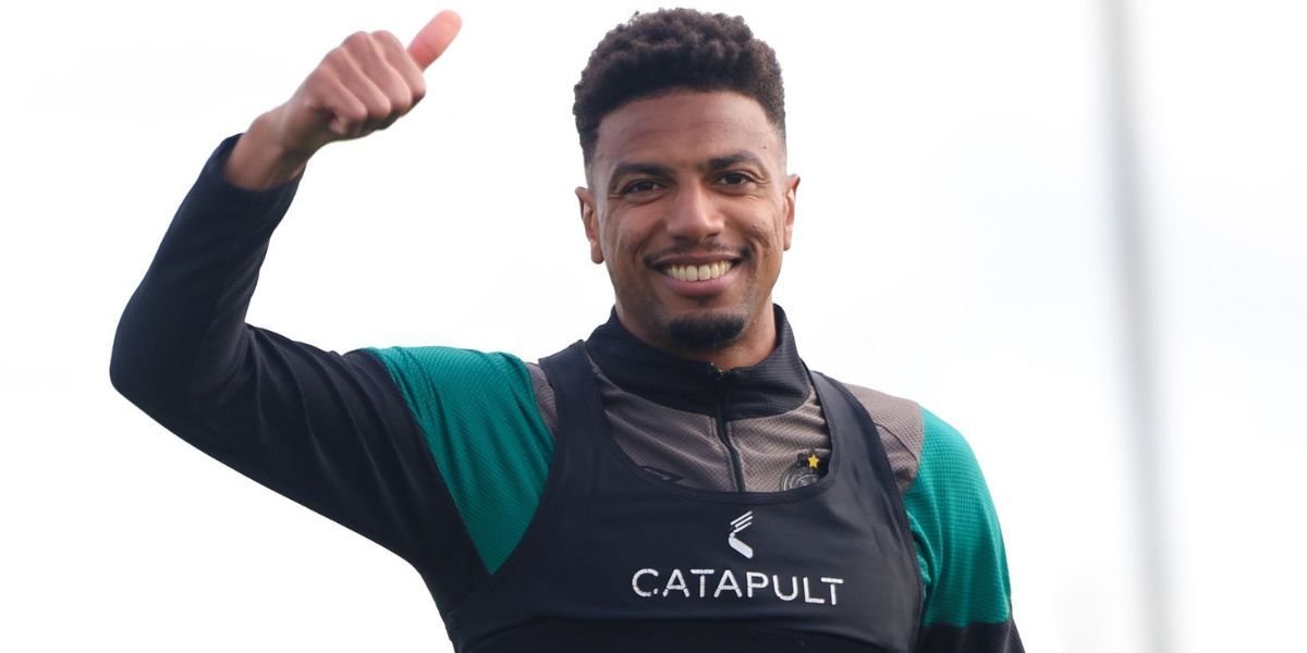 Ayoub El Amloud, nouvelle recrue du Raja Casablanca, s'entraînant avec son nouveau club.