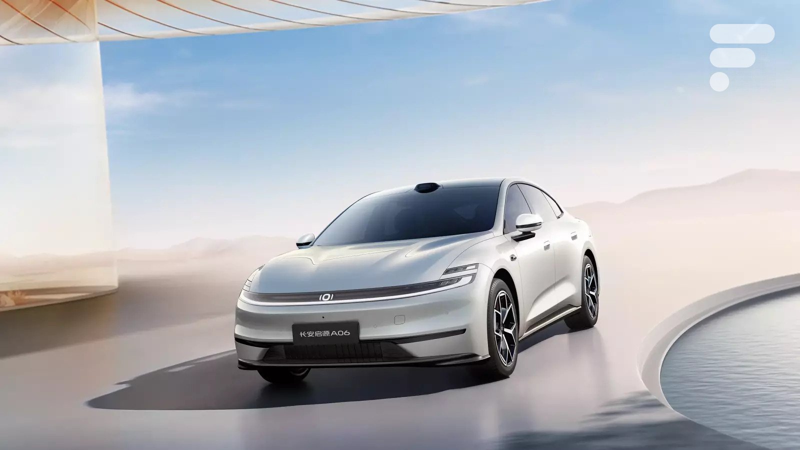 Une voiture électrique Changan avec une batterie solide, promettant 1500 km d'autonomie.