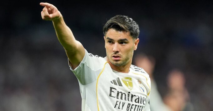 Brahim Diaz celebrating a goal or assist for Real Madrid during a La Liga match against Rayo Vallecano.