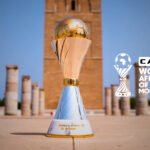 Patrice Motsepe, président de la CAF, annonçant la confirmation du Maroc comme pays hôte de la CAN Féminine 2026.