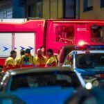 Vue aérienne d'un immeuble en Catalogne, avec des traces de fumée et de dégâts après un incendie, symbolisant le drame survenu à Manlleu.