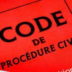 Illustration du nouveau Code de procédure civile marocain, symbolisant la modernisation et la digitalisation de la justice pour l'attractivité économique.