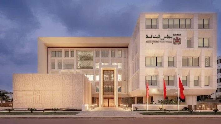 Le Conseil de la concurrence mène des inspections inopinées dans la distribution médicale au Maroc, ciblant Masterlab pour des soupçons de pratiques anticoncurrentielles. Un marché sous haute surveillance.