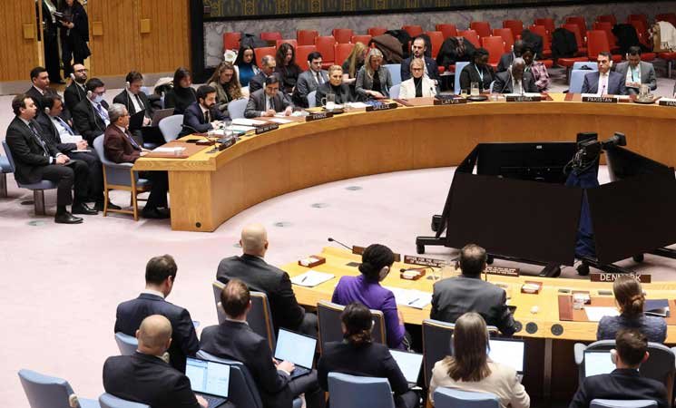 صورة توضيحية لمجموعة من الأخبار العالمية والعربية المتنوعة