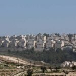 نشرة إخبارية شاملة: من فضيحة إبستين إلى مشاريع الطاقة وتوترات الشرق الأوسط 2 أخبار عالمية, قضايا سياسية, فضائح اجتماعية, مشاريع طاقة, فنون