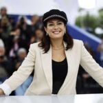 صورة تجمع رموزاً للأخبار العالمية والتحليلات السياسية
