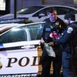 شاب مسلح يثير حالة تأهب أمنية قرب الكونغرس الأمريكي واعتقاله بنجاح 4 شاب مسلح يعتقل قرب مبنى الكونغرس الأمريكي بواشنطن