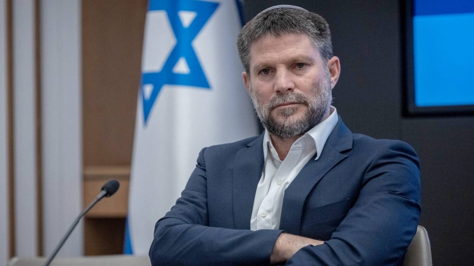 صفعة سياسية لسموتريتش: تمرد الليكود يُسقط مقترح إعفاءات الاستيراد في الكنيست 3 وزير المالية الإسرائيلي بتسلئيل سموتريتش في الكنيست خلال جلسة تصويت على مقترح إعفاءات الاستيراد.