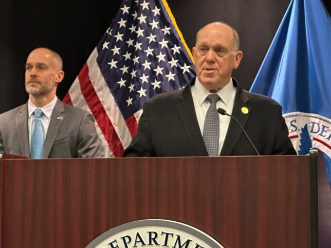 إنهاء حملة الهجرة في مينيسوتا