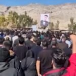 مظاهرة طلابية في إيران خلال إحياء ذكرى ضحايا يناير