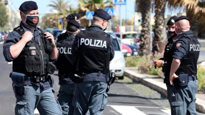 تصاعد التوتر في تورينو: 11 شرطيًا إيطاليًا يصابون خلال مواجهات عنيفة 9 اشتباكات تورينو