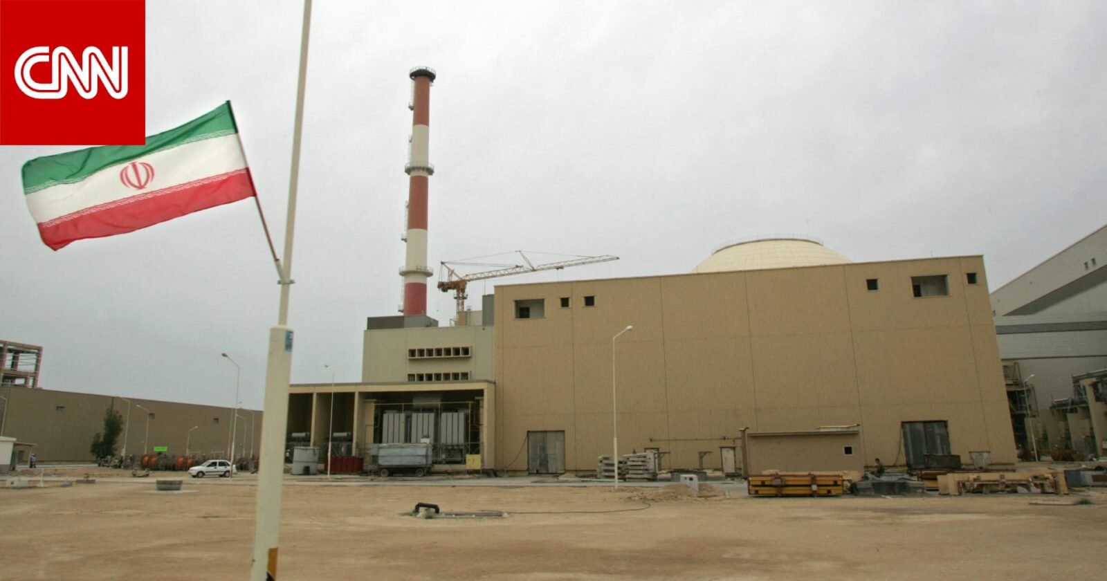 تحصينات نووية إيرانية متسارعة: صور الأقمار الصناعية تكشف استراتيجية طهران وسط تصاعد التوترات الإقليمية 3 صورة أرشيفية لمنشأة نطنز النووية في إيران، تظهر جزءاً من المباني والمحيط.