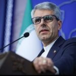 المتحدث باسم الخارجية الإيرانية إسماعيل بقائي خلال مؤتمر صحفي حول البرنامج النووي.