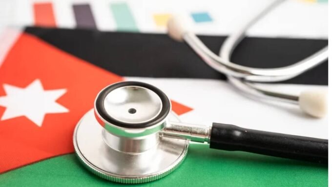 العلم الأردني وسماعة طبيب