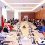 صورة توضيحية لعملية تنسيق السياسات العمومية في المغرب، مع التركيز على الوثائق والاجتماعات الحكومية.