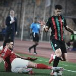 الجيش الملكي يحسم تأهله لربع نهائي دوري أبطال إفريقيا بتعادل ثمين أمام الأهلي في القاهرة 6 لاعبو الجيش الملكي في مواجهة الأهلي المصري على أرضية ملعب القاهرة.