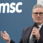 رئيس وزراء بريطانيا يدعو أوروبا لتوحيد جهودها الدفاعية: "عملاق نائم" بوجه التحديات الروسية 8 رئيس الوزراء البريطاني كير ستارمر يلقي كلمة في مؤتمر ميونخ للأمن