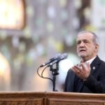 الرئيس الإيراني يرفض الخضوع لضغوط القوى العالمية وسط تصاعد التوترات النووية 4 الرئيس الإيراني مسعود بزشكيان يتحدث في مؤتمر صحفي حول الملف النووي والضغوط الدولية