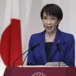 اليابان تحذر بكين: لن نسمح بفرض أمر واقع جديد في مياهنا الإقليمية 4 صورة لسناي تاكايتشي، المسؤولة اليابانية، تتحدث في مؤتمر صحفي حول السياسة الخارجية.