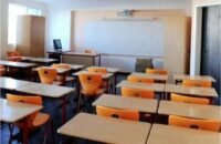 طلاب يعودون إلى المدارس لبدء الفصل الدراسي الثاني في المدارس الخاصة والفروع المهنية.