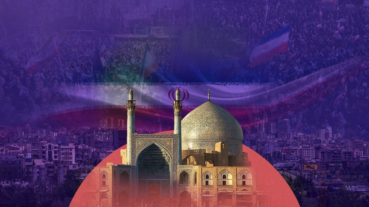 صورة لمسجد في إيران يظهر عليه آثار التخريب خلال الاحتجاجات الأخيرة، يرمز إلى تراجع التدين.