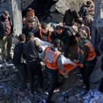 صورة أرشيفية تظهر آثار الدمار في قطاع غزة بعد قصف جوي